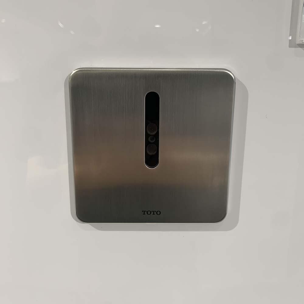 Van xả tiểu cảm ứng dùng điện TOTO DUE126UEA