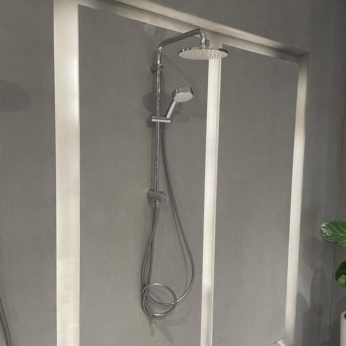 Sen cây tắm đứng GROHE 27394002 New Tempesta Cosmopolitan 200