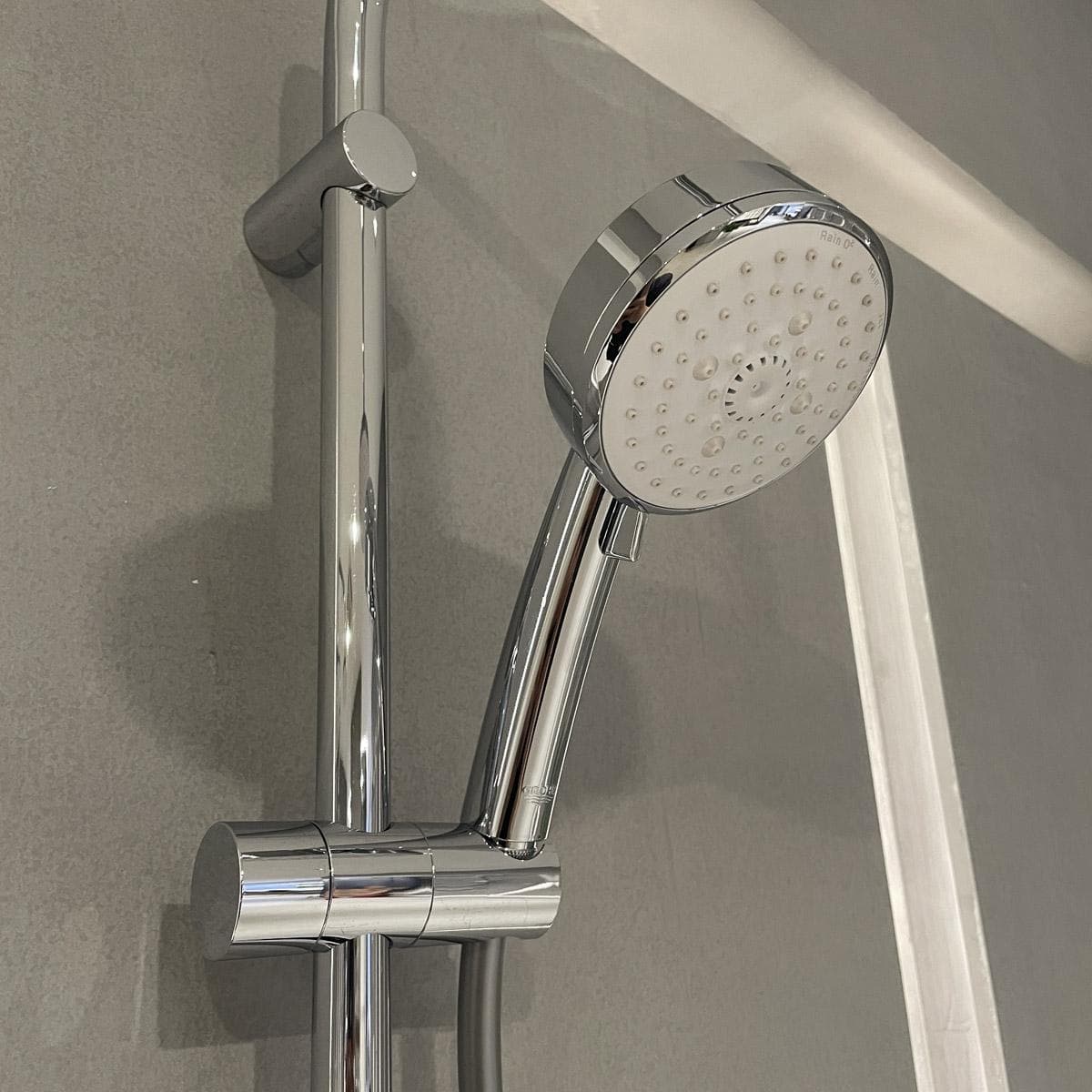 Sen cây tắm đứng GROHE 27394002 New Tempesta Cosmopolitan 200