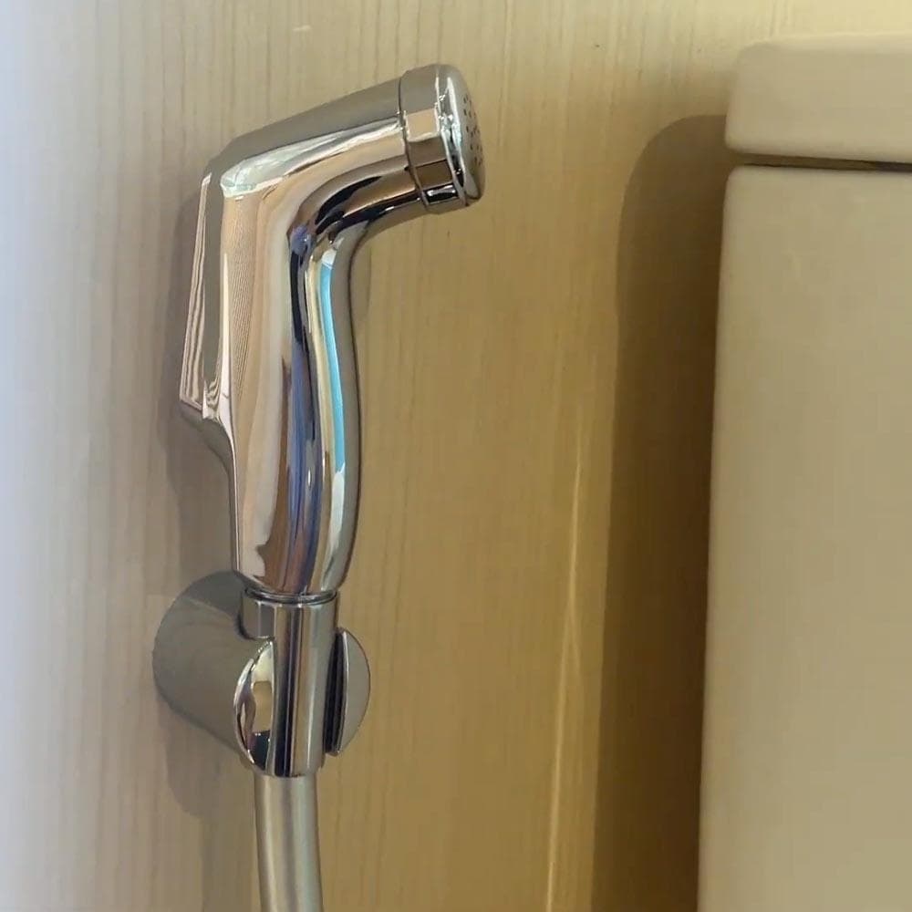 Vòi xịt vệ sinh dây kim loại Inax CFV-105MP