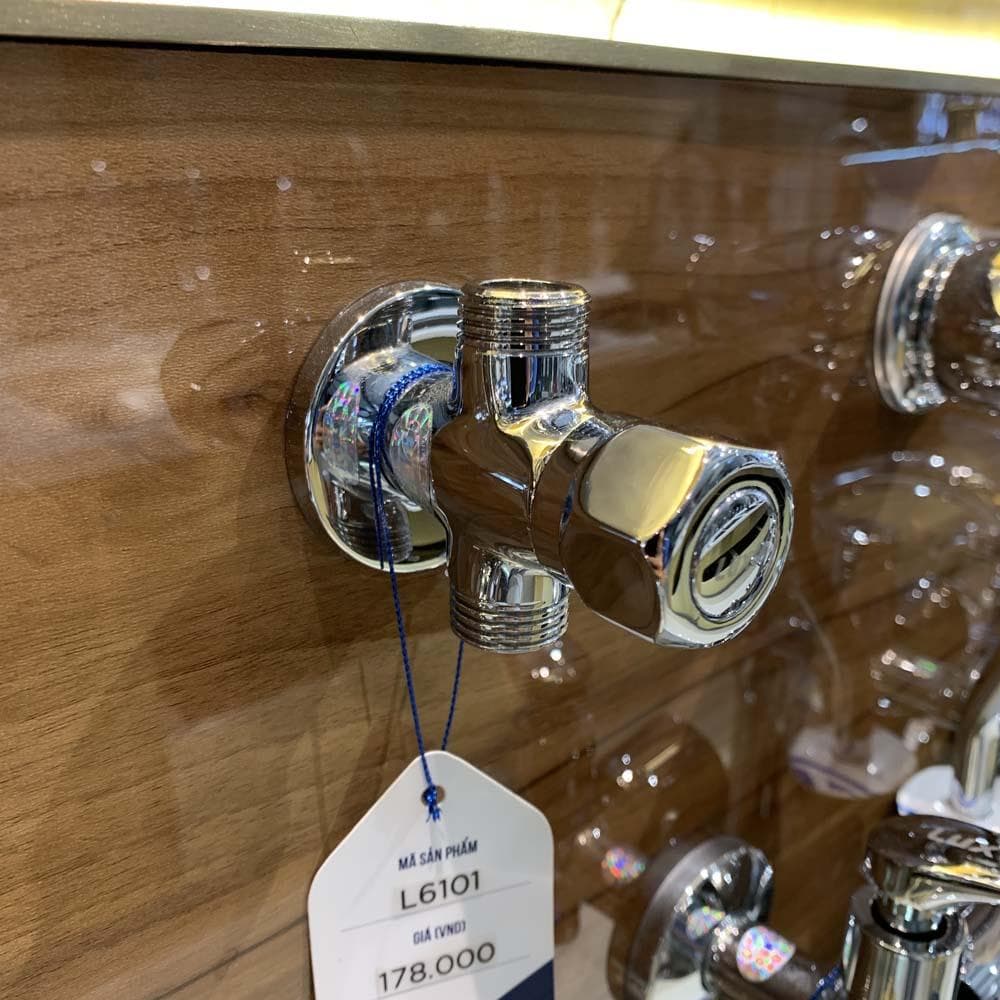 Van T khóa nước Luxta L6101