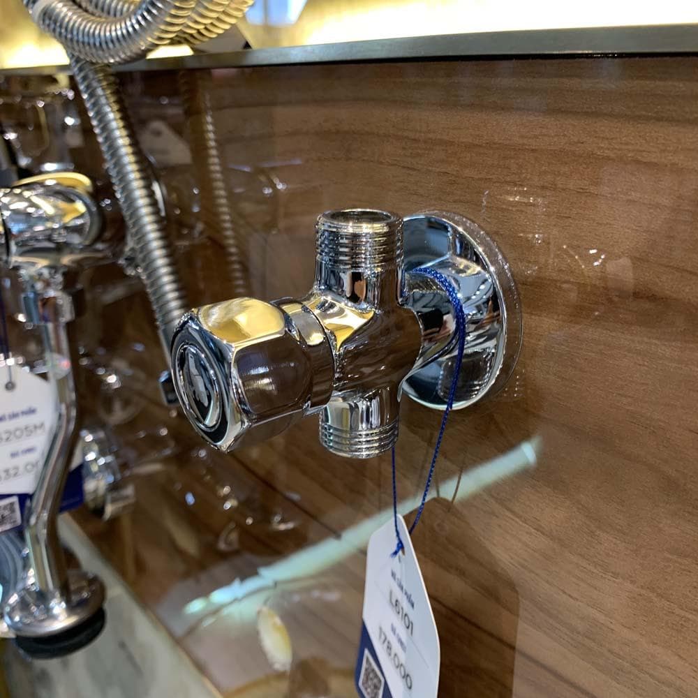 Van T khóa nước Luxta L6101