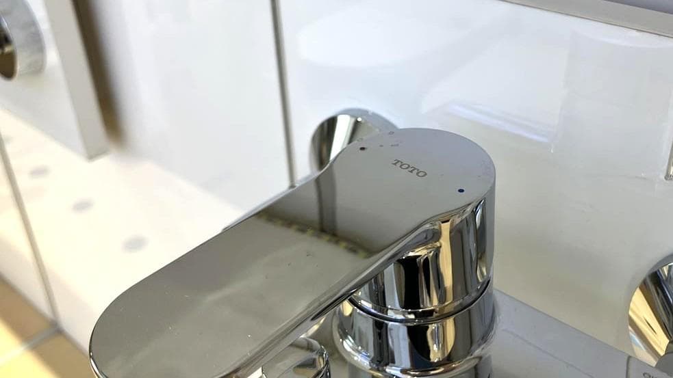 Củ sen tắm nóng lạnh LH Series TOTO TBS06302V