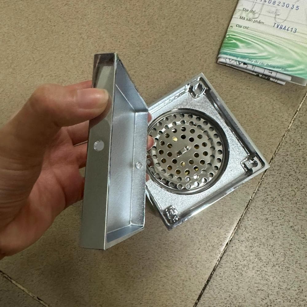 Phễu thoát sàn mặt kín chống hôi TOTO TVBA413