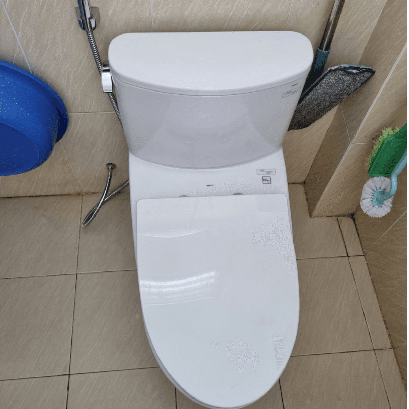 Bồn cầu 2 khối  TOTO CS767RT8#XW