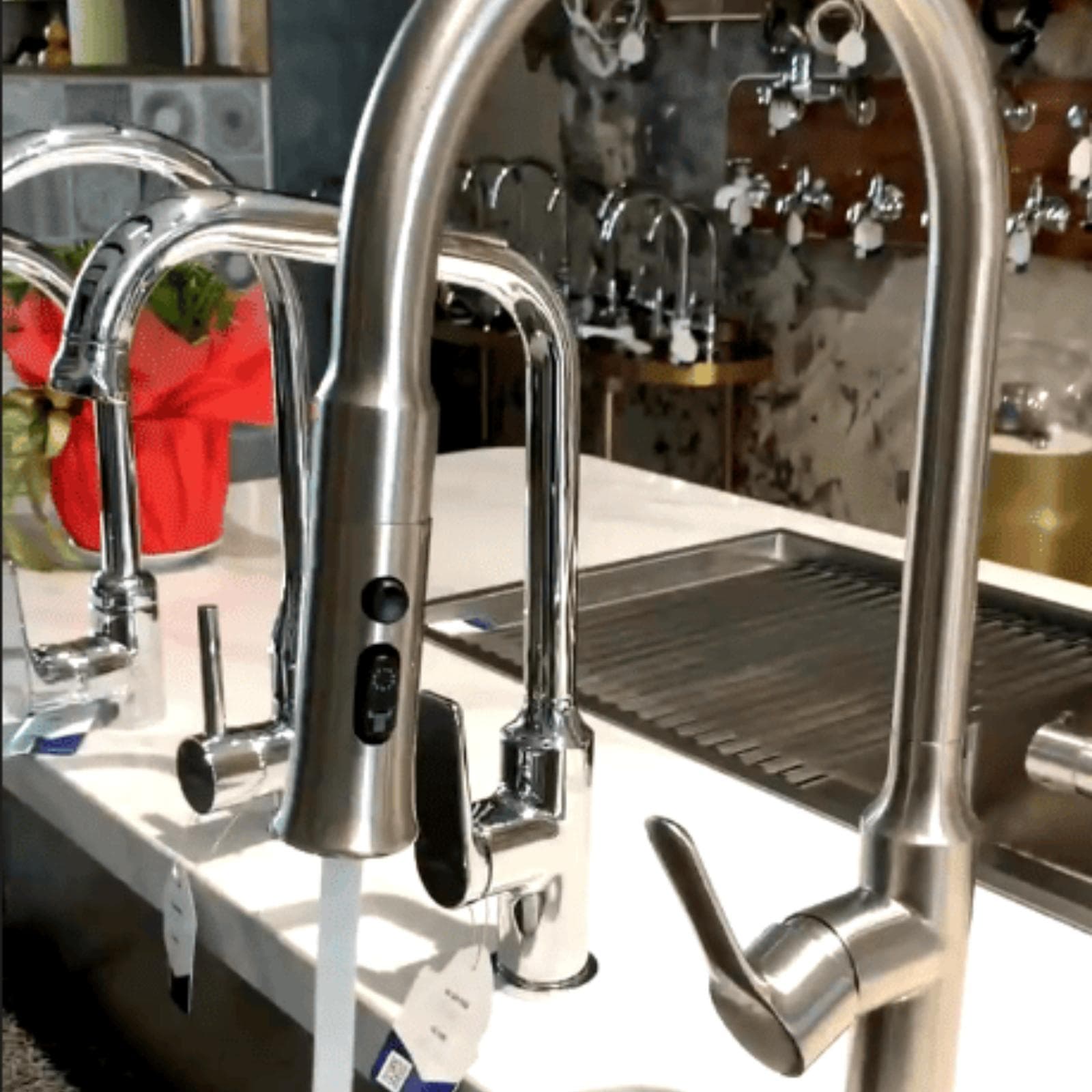 Vòi rửa chén nóng lạnh Luxta L-3219E